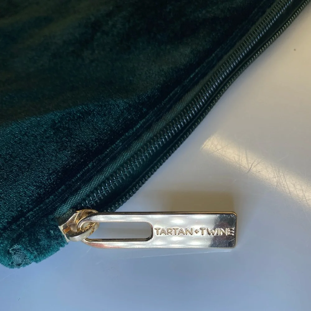 Tartan & Twine Emerald Green Velvet Makeup Cosmetic Bag - New‎ X